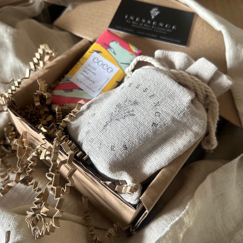 Vela con aroma a traición: un divertido regalo de despedida con cera de soja aromática. imagen 8