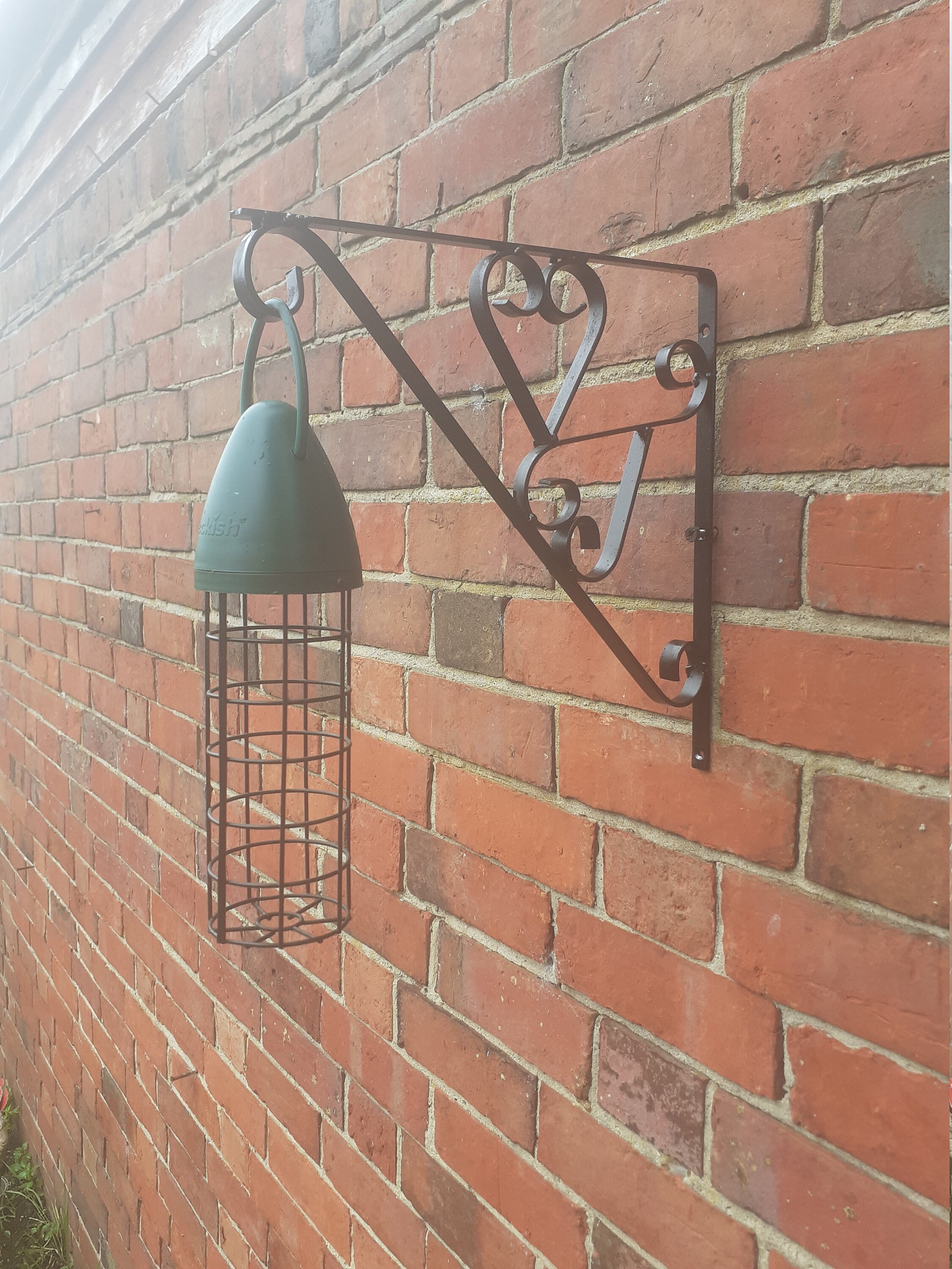 2x Large 12 Heart Hanging Basket / Bird Feeder Wall Mounted Brackets in