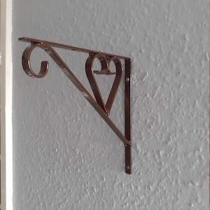 2x Heart Feature Wall Mount Hanging Brackets - 8&quot;/20cm in a Brown Coating.