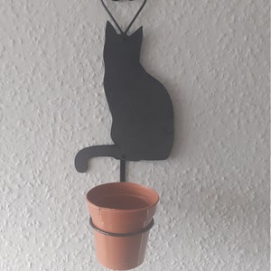 A Wood Sitting Cat Silhouette (8&quot;/20cm Tall) 4&quot; Ring Wall Plant Pot Holder in Black.
