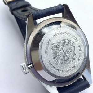 Lucerne de Luxe World Timer Dial Vintage Watch - Blue Dial - Swiss Made 1970's - In excellent condition image 8