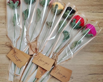 Tige et bouquet de roses crochetés à la main, cadeau de fleurs éternelles