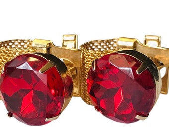 Competition Red Gifty Vintage Cufflink, Gold-tone Mesh Chain Wrap Feature, Red Rhinestone Formalwear Cuff Links, 1980s Retro Fashion Jewelry