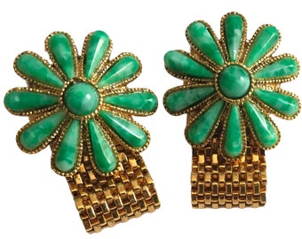 Vintage Green Floral Cufflinks: Gold-Tone Lucite Flower Power Set