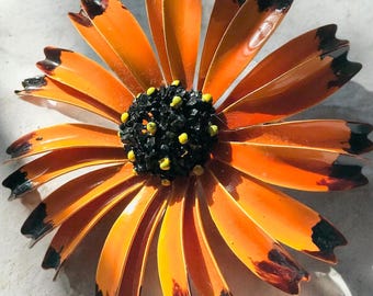 Vintage 60s Metal Flower Power Pin, Enameled Colorful Floral Brooch, Retro Orange Sunshine  Cheerful Gerber Daisy Pin, Mid Century Pin