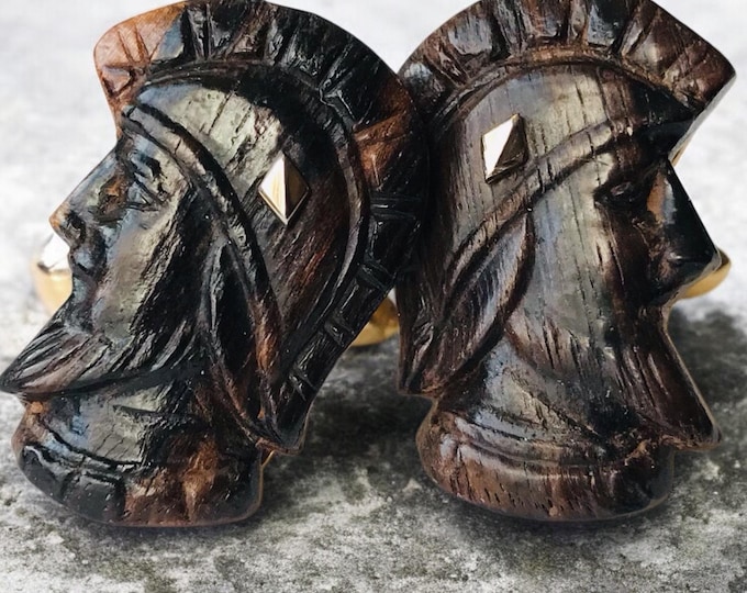 Dashing Roman Soldier Vintage Cuff Links: Spartan Trojan Bust, Brown Resin on Gold-tone Casing, Greco-Roman Theme Retro Menswear Cufflinks