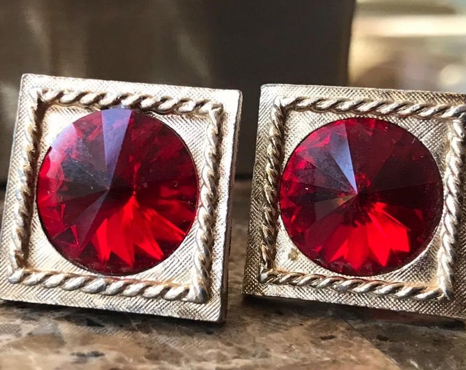 Retro Red Vintage Cuff Links, Square Gold-tone Frame Round Red Stone, Elegant Menswear, Groom Cufflinks, Retro Classic Gentleman Formalwear