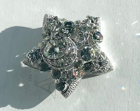 Rock Star Pin Vintage 1980s Bling Great Lapel Pin… - image 7