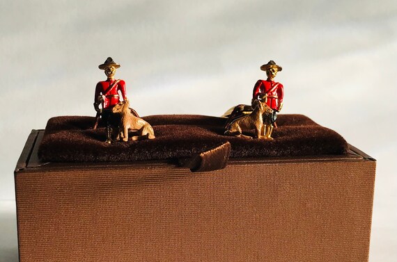 Vintage Cufflinks Mounted Troop by Sarah Coventry