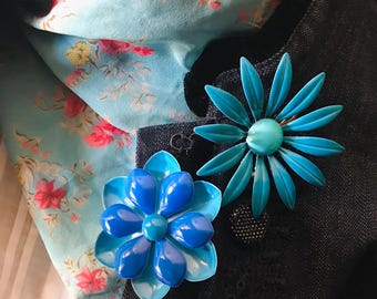 Vintage Metal Flower Power Pins, Two Enameled Colorful Floral Daisy Brooches, Teal, Cyan, Aqua Blue, Cheerful MidCentury Lapel Hat Scarf Pin