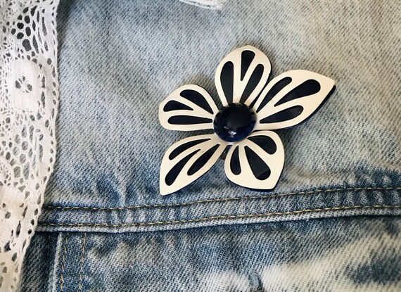 Vintage Metal Flower Pins, Three Enameled Colorfu… - image 6