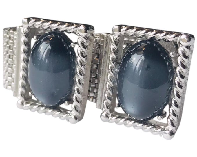 Wrap Silver-tone Vintage Cuff Links, Retro Mid Century Mod Fashion, Mesh Chain Feature, Gray Cabochon Oval in Stone Rectangular Roped Frame
