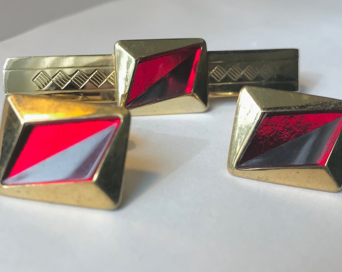 Vintage Anson Tie Clip and Cufflink Set Goldtone and Red Stone