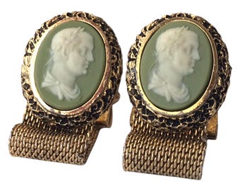 Vintage European Design Cufflinks, Elegant Olive Green Raised Image, Retro Wrap Chain Gold-Tone Cuff Links, Mid Century Gentleman Groom Gift