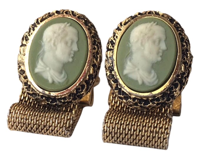 Vintage European Design Cufflinks, Elegant Olive Green Raised Image, Retro Wrap Chain Gold-Tone Cuff Links, Mid Century Gentleman Groom Gift