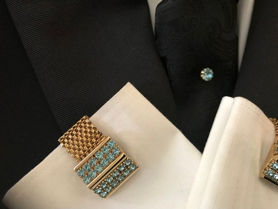 Gorgeous Vintage Cufflink Tie Pin Set Royal Court… - image 10