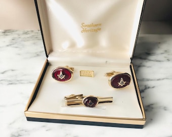 Fraternal Order Vintage Cufflink Tie Clip Set, Free Mason Square and Compass, Mid Century, Builder Present  Fraternal Order, Retro Packaging