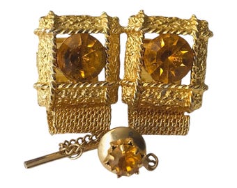 Hip Executive 70s Fashion Cufflink Tie Pin Set, Mid Century Swag for Groom, Holiday or Gift, Gold-tone Wrap Chain Honey Golden Center Stone
