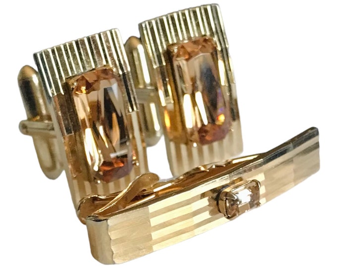 Retro Cuff Link Set, Gold-tone Rectangular Ribbed Patterned Cufflinks and Tie Clip, Champagne Multifaceted Stone, Old Hollywood Deco Fashion