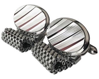 Silver-Tone Vintage Mid Century Cufflinks, Oval Woven Mesh Wrap Chain, Diagonal Geometric Textured Design, Elegant Classy Retro Minimalist,