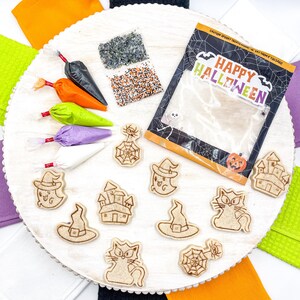 DIY mini halloween cookies, Halloween cookies, Cookies for kids, Halloween ideas, Halloween sugar cookies