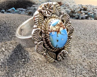 Anillo de turquesa Golden Hill: Joyería bohemia ajustable de plata de ley