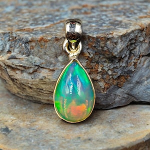 Dainty Ethiopian Welo Opal  925 Sterling Silver Pendant Necklace Layering Jewellery Gift Natural Opal Necklace