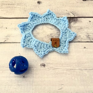 Handmade Crochet Cat Collar: Colorful Kitten Neckwear
