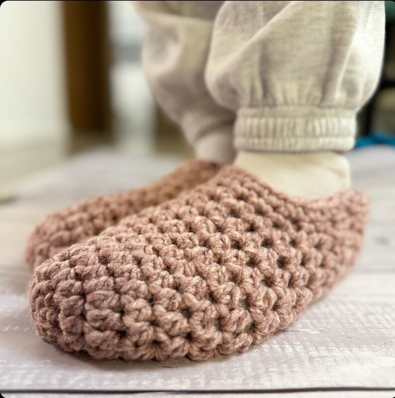 Knit house shoe, Warm footwear for adults, Homemade slippers Valentine gift, Cozy crochet socks, Gender neutral slip on, Soft bedroom sock image 5