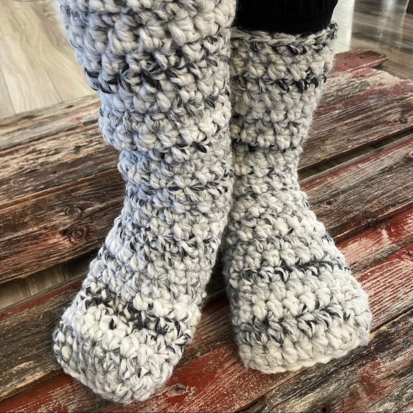 Thick Handmade Socks, Unisex Socks, Crochet slipper socks, Reading socks, Long bulky one size socks, Holiday gift for Adults, Hygge gifts