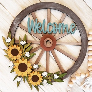 Wagon Wheel Welcome Sign | Sunflower Décor | Farmhouse Décor | Farmhouse Kitchen | Farmhouse Welcome Sign