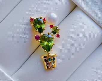 Spilla a forma di cactus con perle bianche da 6 mm e zirconi / forma rotonda / perle d'acqua dolce / placcata oro / Judy