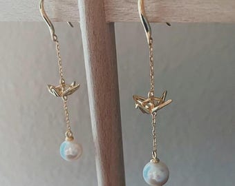 Orecchini pendenti a forma di gru di carta dorata con perle di 7-8 mm / perle rotonde / argento sterling 925 / Vega