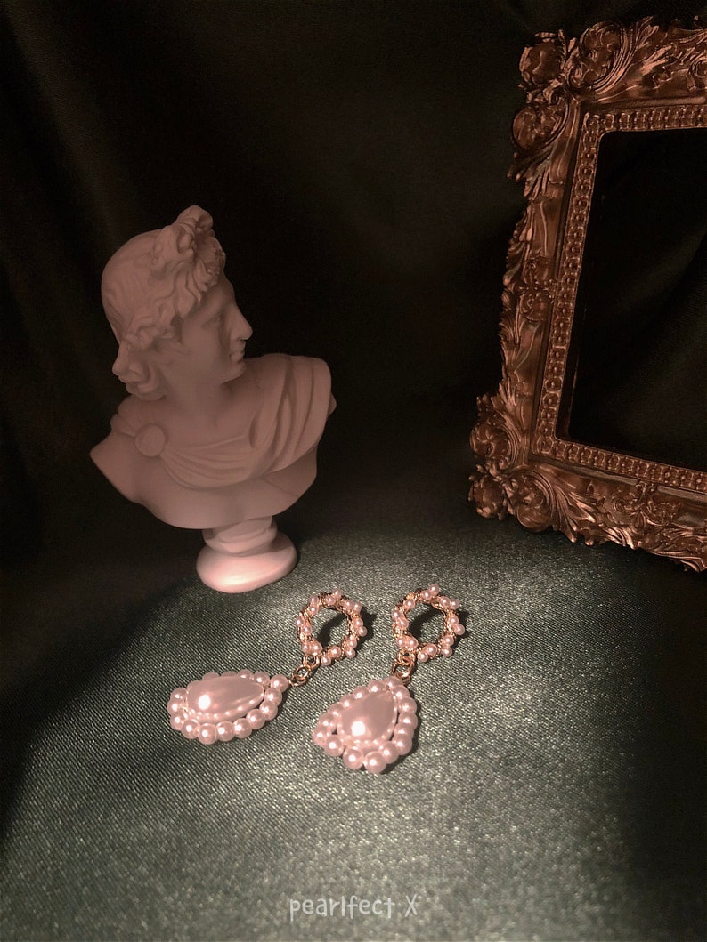Pearls dangle earrings vintage style Vintage earrings flower wreath earrings Valentines gift