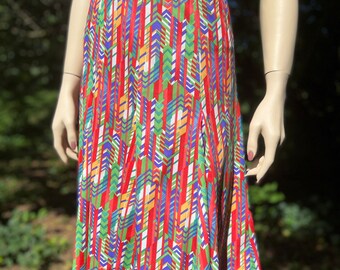 Geometrical patterned skirt, sz sm/med