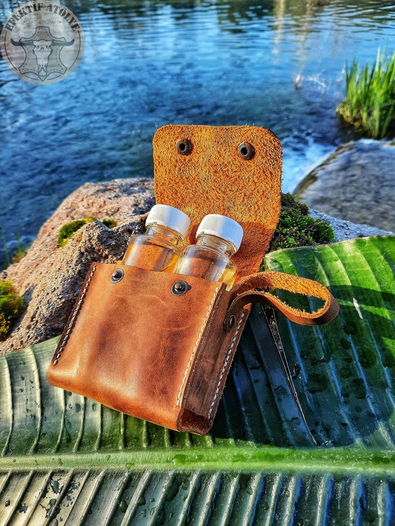 Leather Oil and Vinegar Bottle Set, Handmade Camping Utensils, Four Jars &  Leather Cover, Personalized Leather Travel Kitchen Tools 