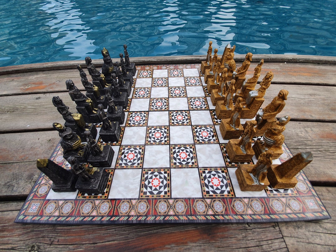 Luxury Unique Chess Set Handmade Murano Glass Chess Board and 