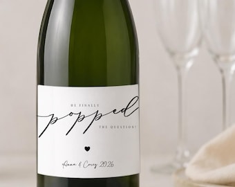 Finalmente me propuso matrimonio. Etiqueta personalizada para botella de champán de compromiso. Felicitaciones a la pareja: Novia, Novio, Prometido, Boda, Mini.