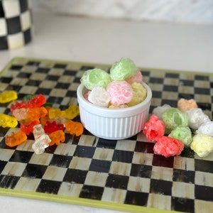freeze dried gummy “bears”crunchy candy