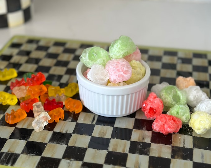freeze dried gummy “bears”crunchy candy