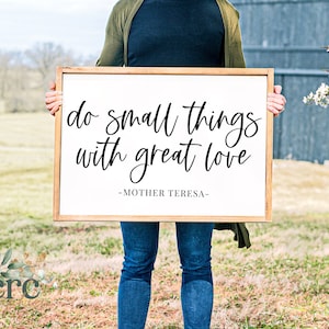 Doe kleine dingen met veel liefde SVG | Moeder Teresa Quote | Inspirerende Quote Sign svg | Entryway Sign svg | Moderne boerderij bord