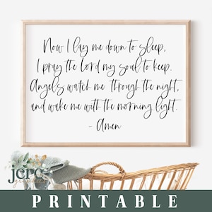 Puede incluir: Un póster de cuna imprimible con fondo blanco y marco de madera negro. El texto dice: "Now I lay me down to sleep, I pray the Lord my soul to keep. Angels watch me through the night, and wake me with the morning light. - Amen"