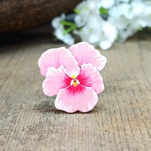 パンジーピンクの花のブローチ、シルバーメッキ - Etsy 日本