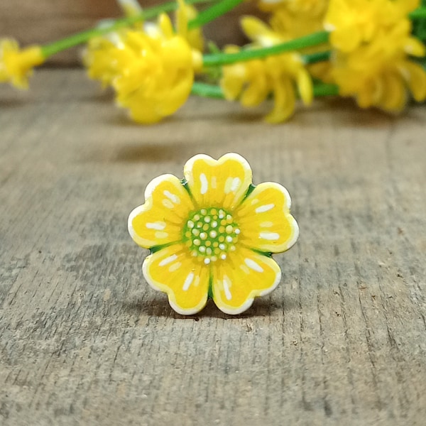 Buttercup Handmade Pin, Friendship Gift, Little Yellow Flower, Hand Painted Floral Brooch, Gift For Friend, Painted Small Wildflower Pin