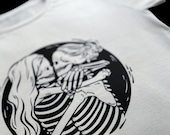 Unisex “KISSING SKELETONS” | LGBTQ White T-shirt 100% cotton/ring-spun cotton