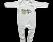 Unisex white long sleeve baby romper (baby suit) with Vacation design. 100% cotton. Great quality, holiday mood.