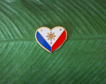 Épinglette en émail représentant le drapeau des Philippines en forme de coeur