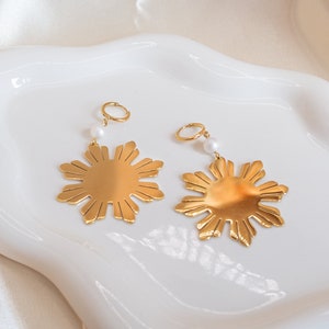 Philippine Sun and Pearl Danlge Earrings | Araw Earrings | Filipina Earrings