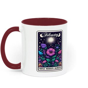 Taza de cerámica con la carta del tarot de la flor violeta de febrero