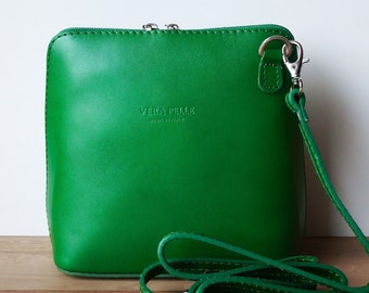 "Piccolo" handbag with apple green shoulder strap in smooth Italian leather - Lots of colors available - crossbody bag - ideal gift